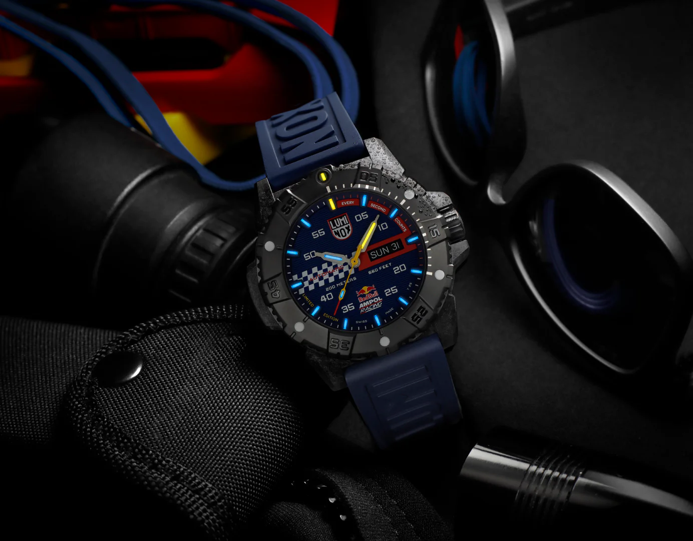 Master Carbon SEAL Automatic, 45MM - 3863.ARB/LIMITED RED BULL AMPOL EDITION - Image 6